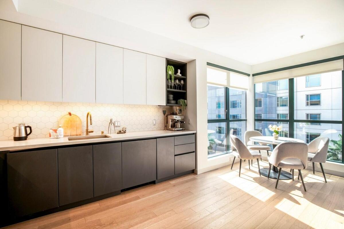 2Br Hollywood Luxurious Condo Лос Анджелис Екстериор снимка